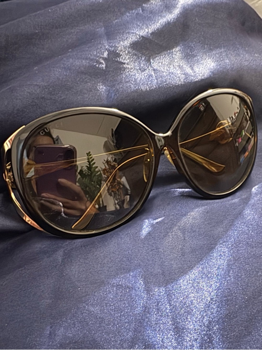 Gucci Gold-Tone Sunglasses Temple with Green, Red Stripes & Logo - Picture 7 of 8